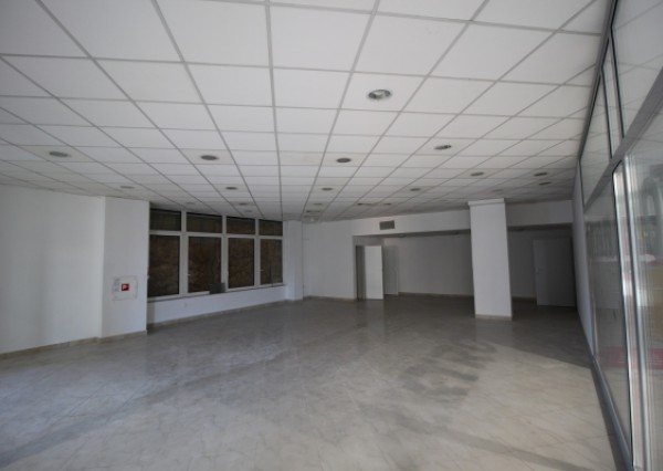 Prenájom, obchodné priestory, 144m2, 1. posch., TIP - TOP