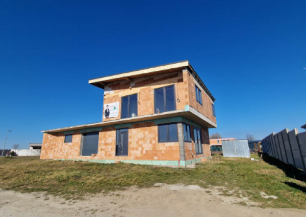 Moderná novostavba, 5 árový pozemok, Čaňa