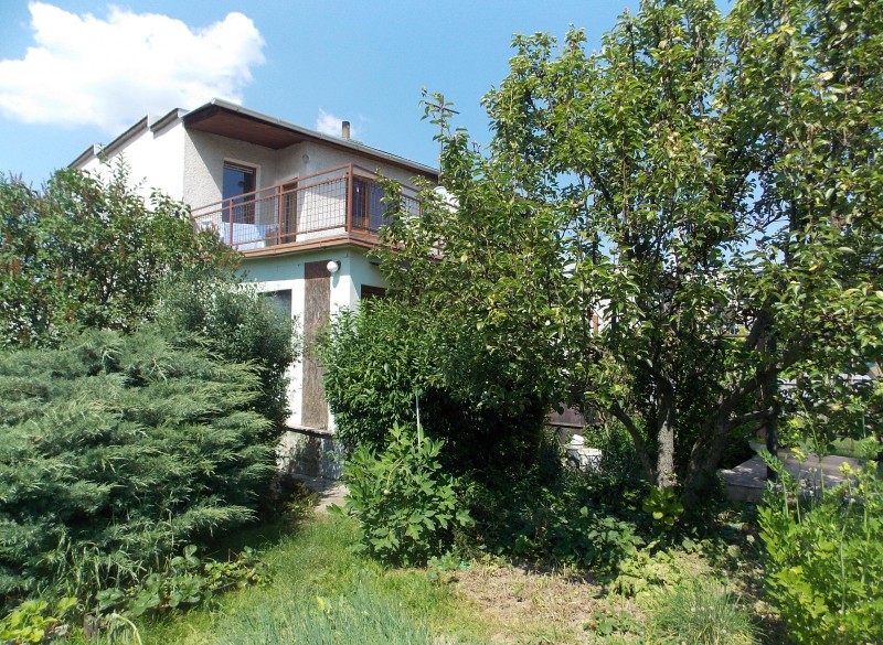 Rodinný dom na predaj v Ruskove, 800 m2, tichá lokalita